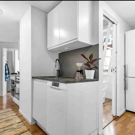 Small With Smart Solution In Of Only 2 Km From The Station Pansiyon Oslo