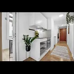 Проживание в семье Small With Smart Solution In Of Only 2 Km From The Station